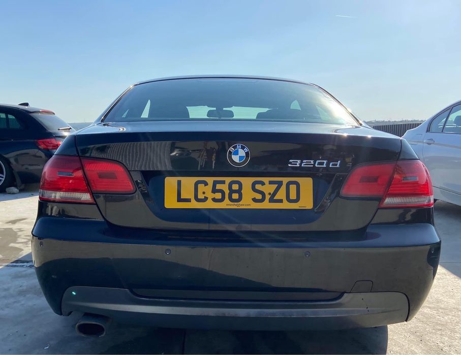 Dezmembrez BMW 320d M Pack E92 an 2008 2.0d N47 -177cp,Xenon