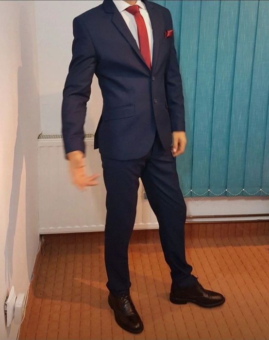 Costum barbati marime 46