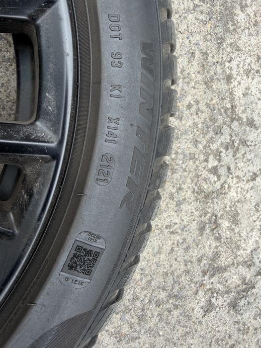 Гуми Зимни Pirelli Sottozero 3 Winter DOT 2121 225/45/18 RunFlat BMW