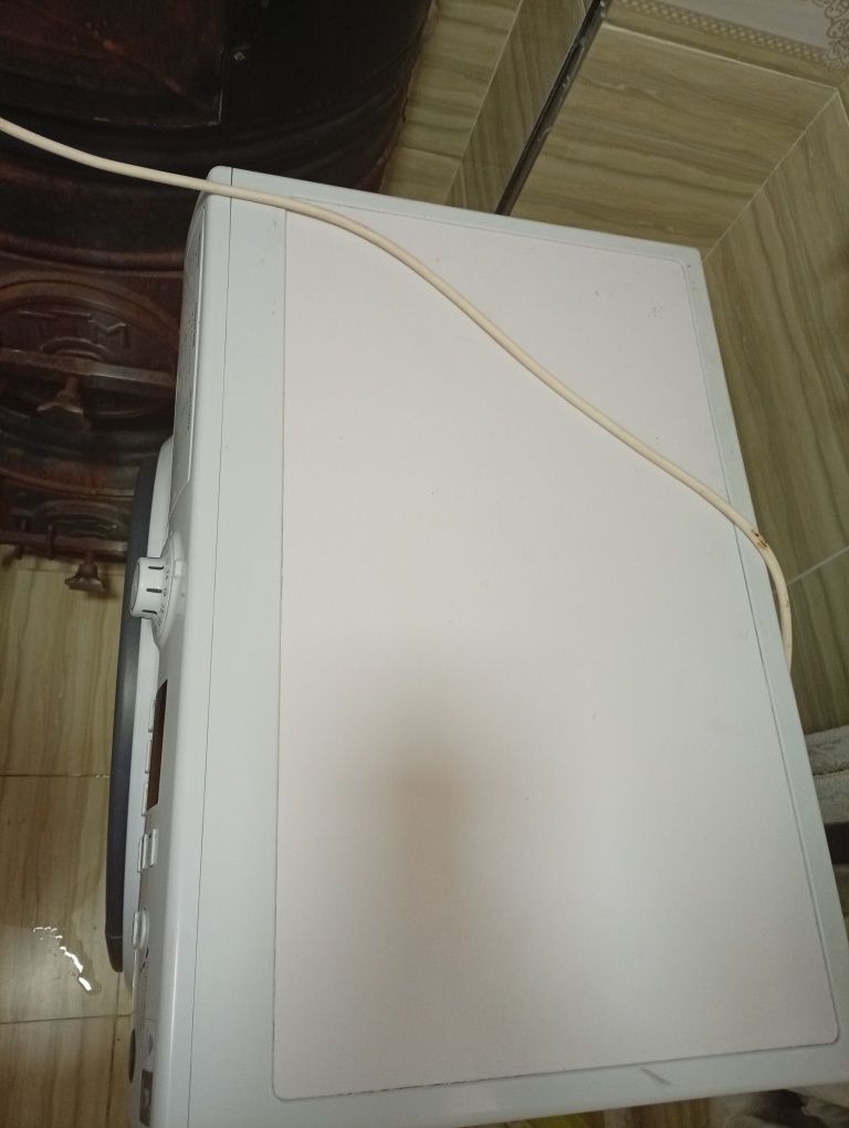 Kirmoshina Avtomat  Hotpoint Ariston Germaniya mahsuloti yap yangiday