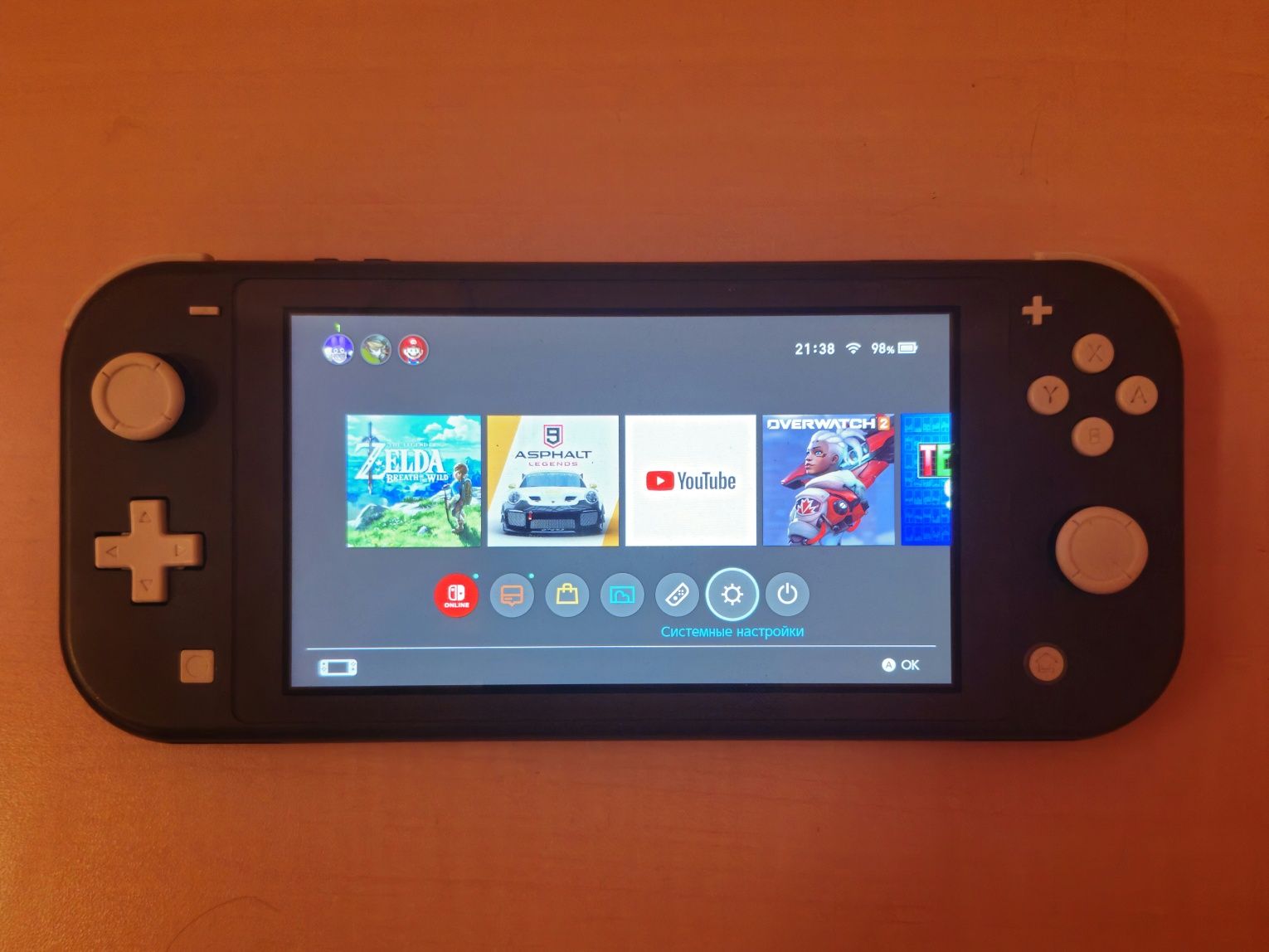 Nintendo switch lite, с игрой Zelda