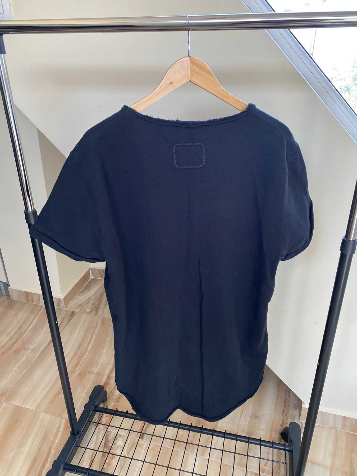 Черна Тениска Tigha бокси / oversize / boxy fit XL отковаря на L
