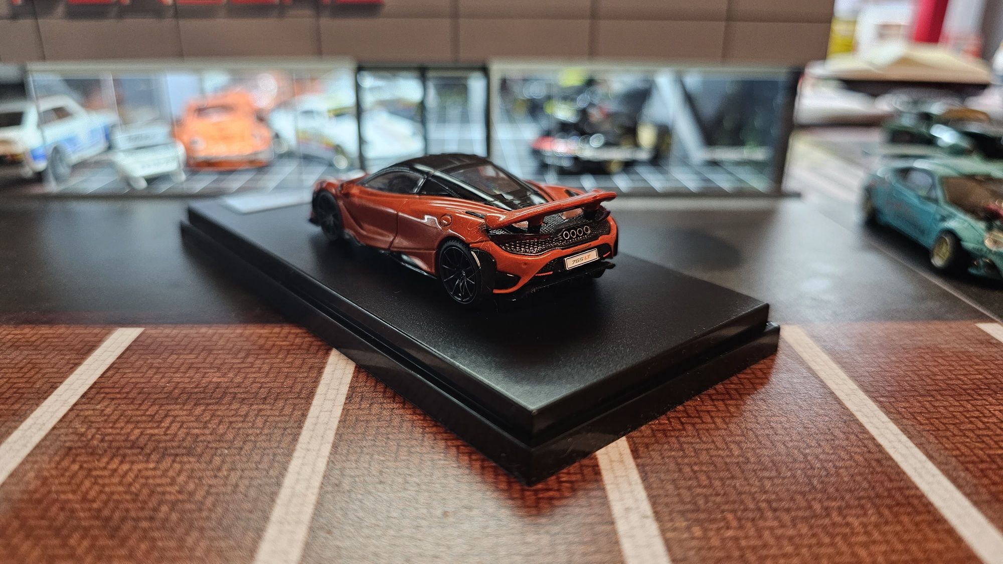 1:64 Mclaren 765LT macheta auto Premium