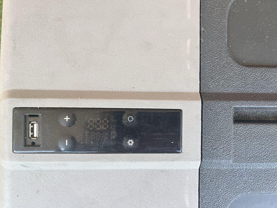 Vand frigider auto 12-24 V
