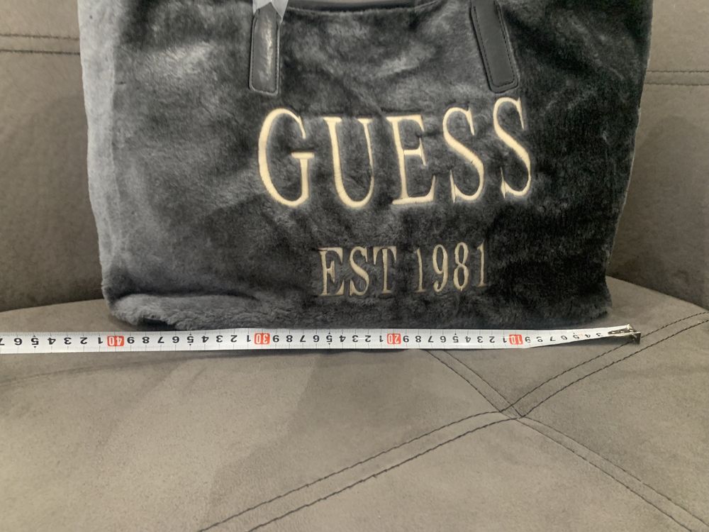 Дамска чанта guess