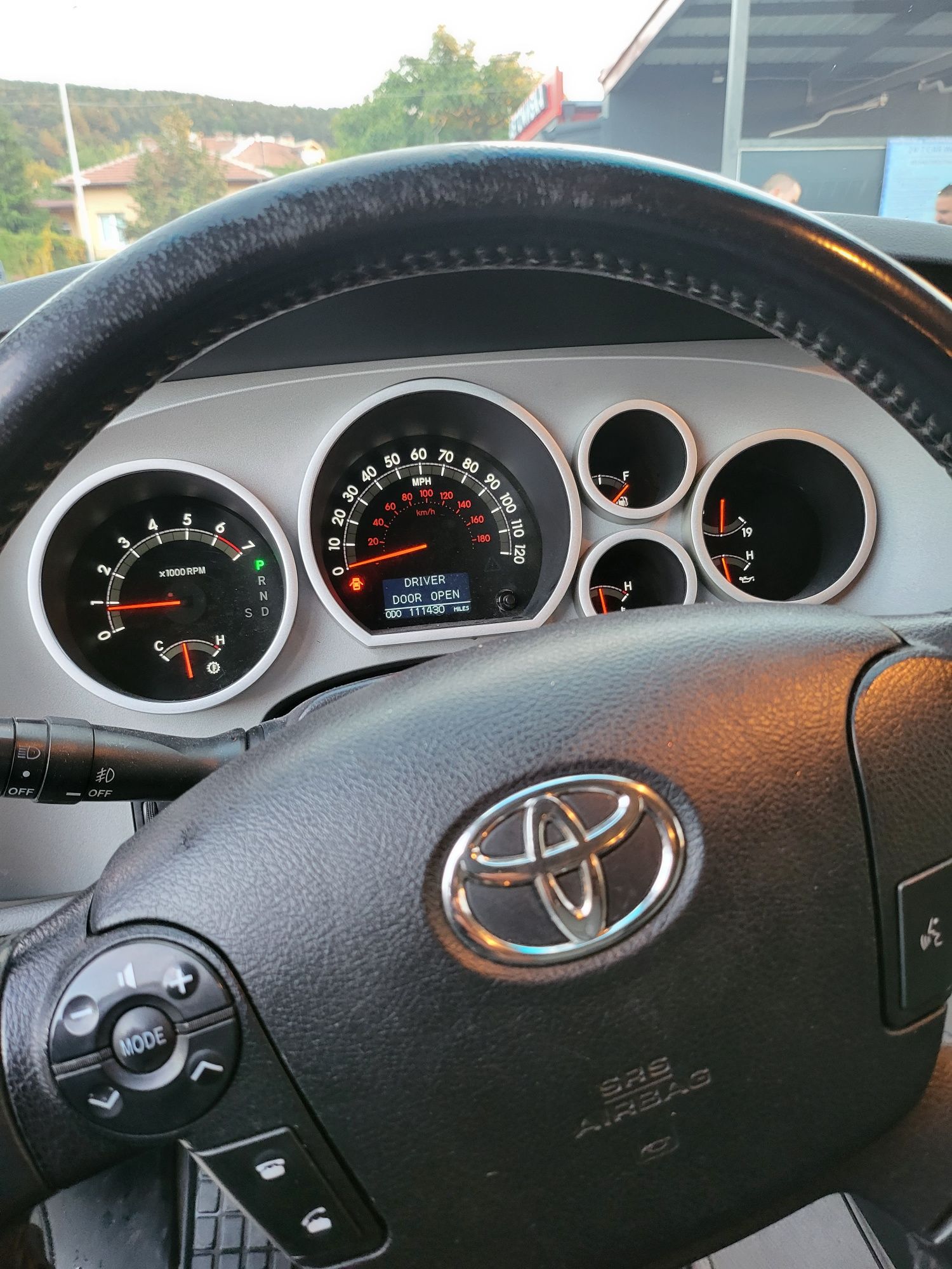 Toyota Tundra 5.7 V8