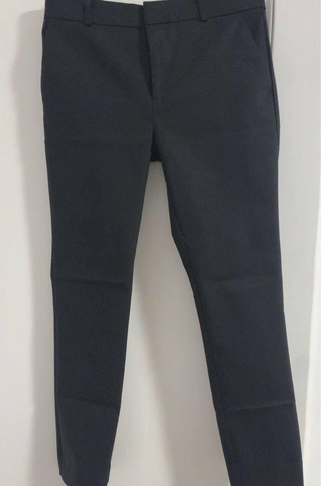 Pantaloni Stradivarius 34