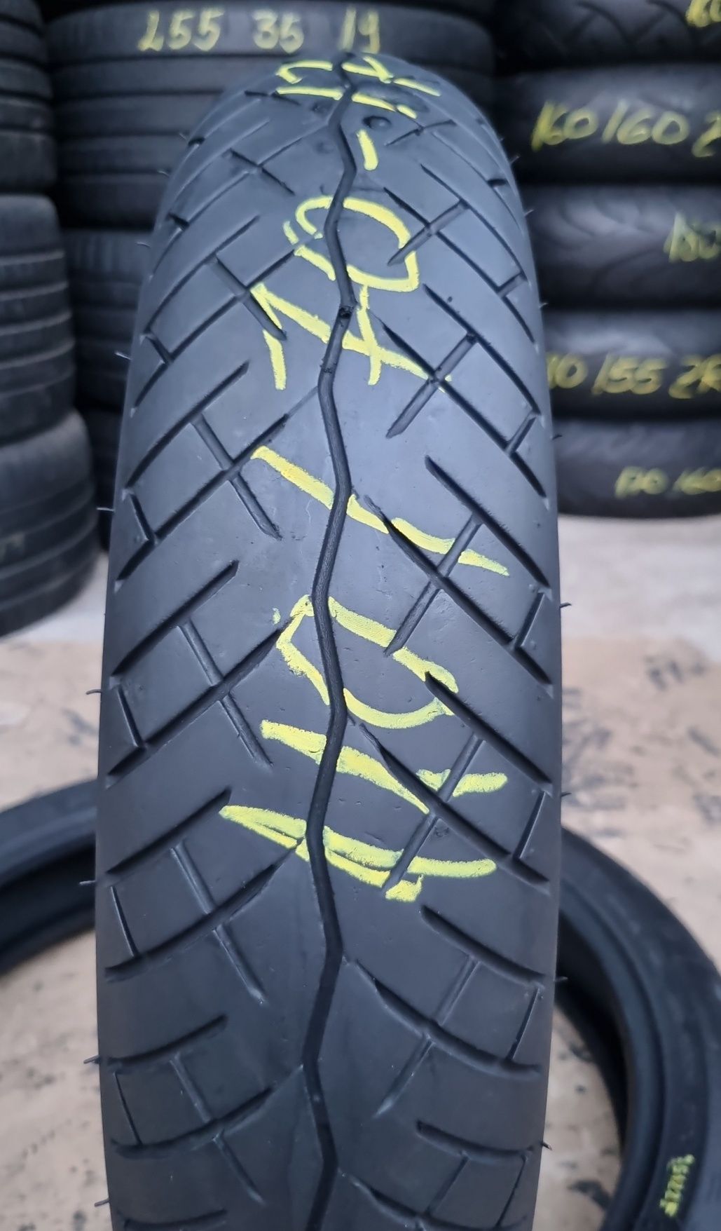 Anvelopa Moto Bridgestone 110/70 - 17 Impecabilă.