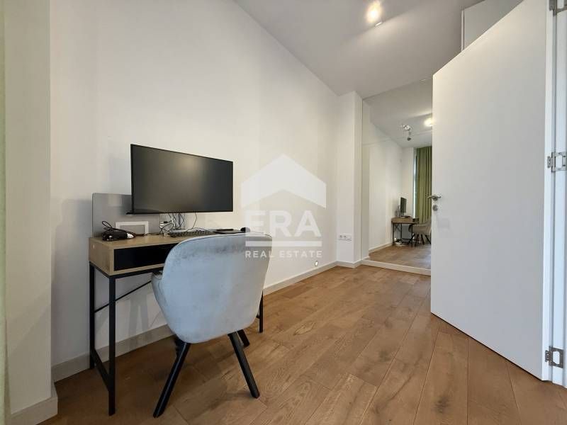 Елегантен тристаен апартамент на ул. 6-ти Септември - Жълтите павета