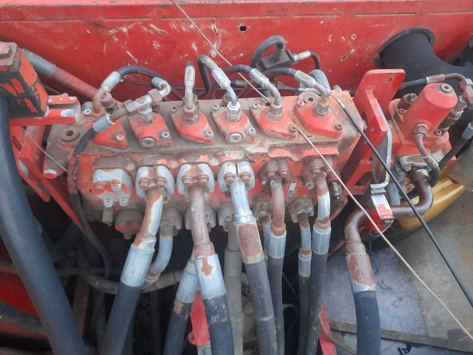 Vind distribuitor excavator omk rh6