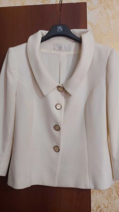 СРОЧНО дешево женский пиджак, Турция, почти новый. разм 42