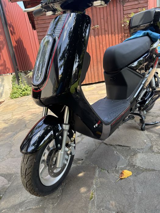 Scuter electric RKS R8, ca nou (300Km)