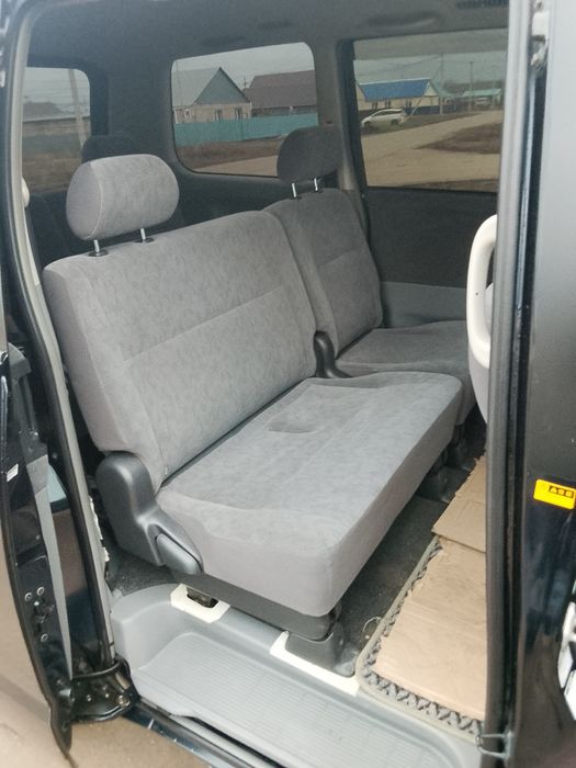 Продам Тойота Вокси 2008 2.0