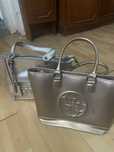 Geanta Guess aurie/argintie