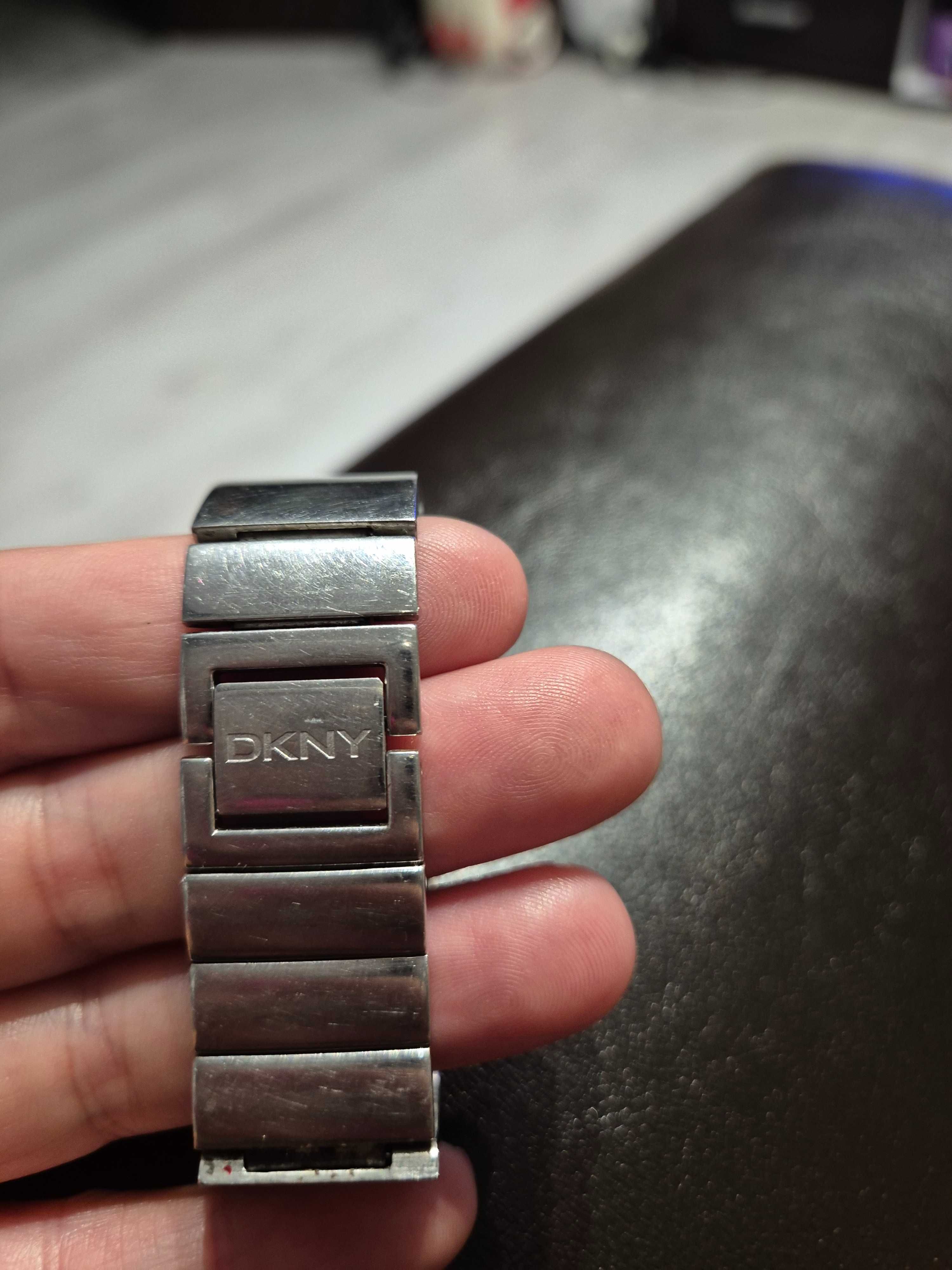Дамски часовник DKNY