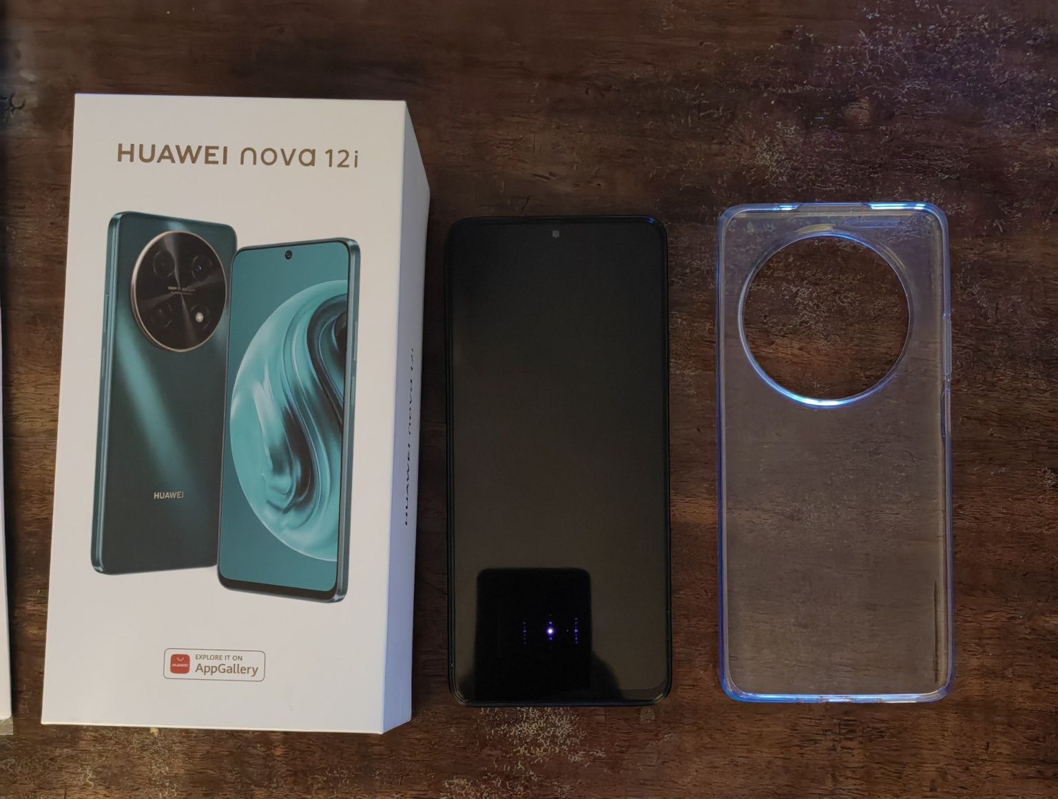 Продавам Huawe Nova 13 i чисто нов