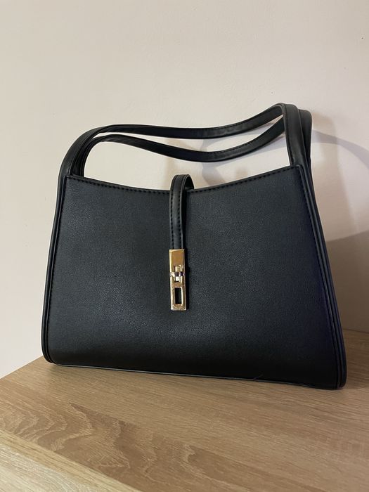 Черна чанта с две отделения