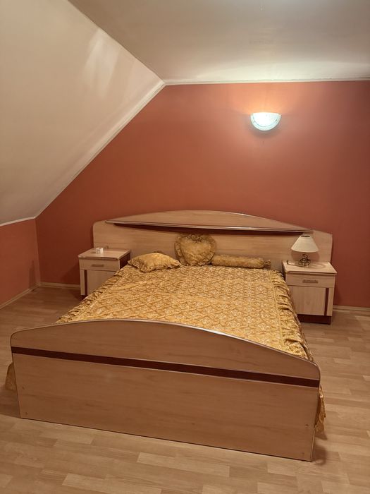 Pat dormitor 160x200+ noptiere+ comoda tv