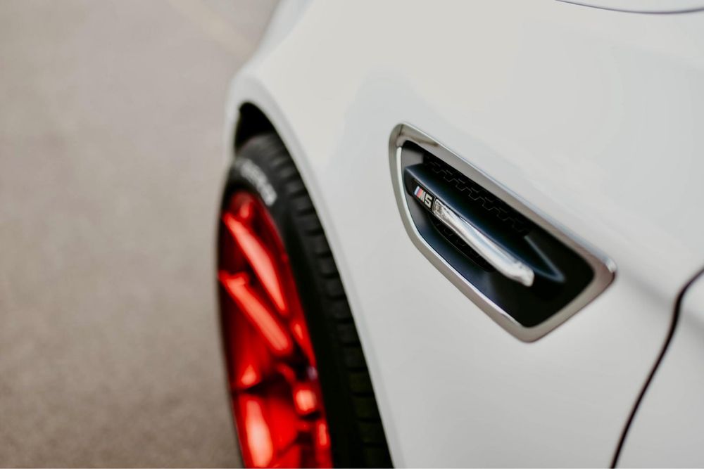 Bmw M5 individual 560cp