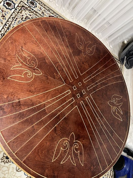 Продается Круглый стол высокий! НОВЫЙ