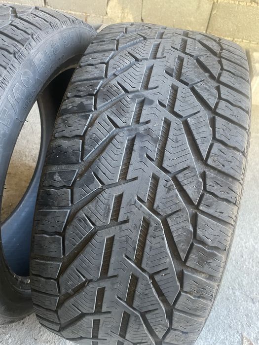 Зимни гуми 245/40/18