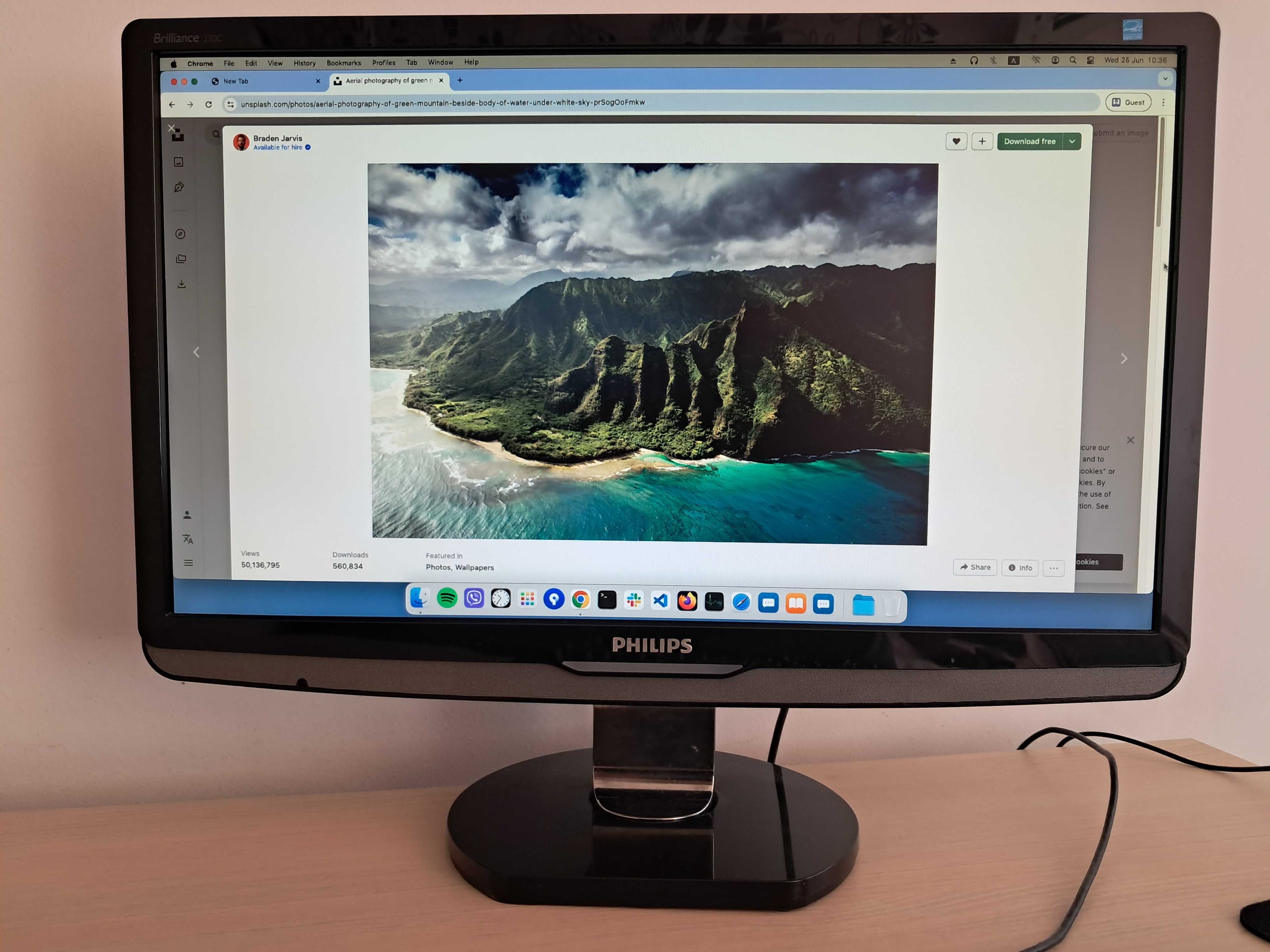 Монитор 23 инча, FullHD, Philips Brilliance 230C