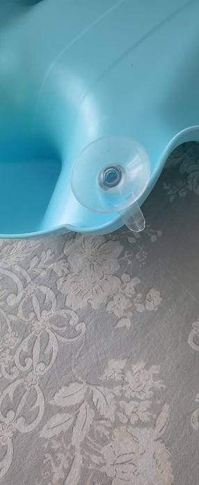 Perna alăptat și scăunel cada