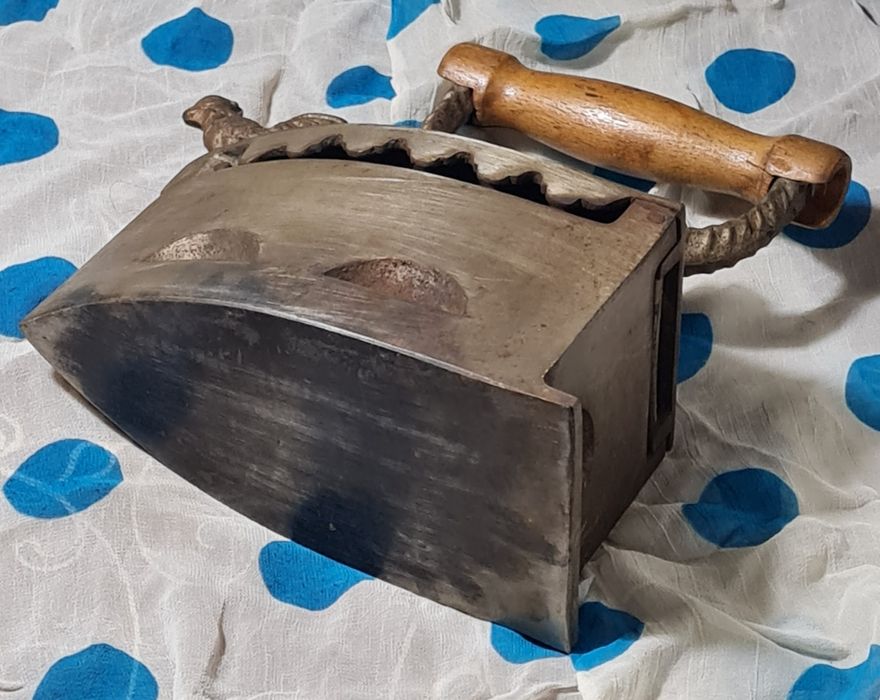 Fier de călcat cu jaratec