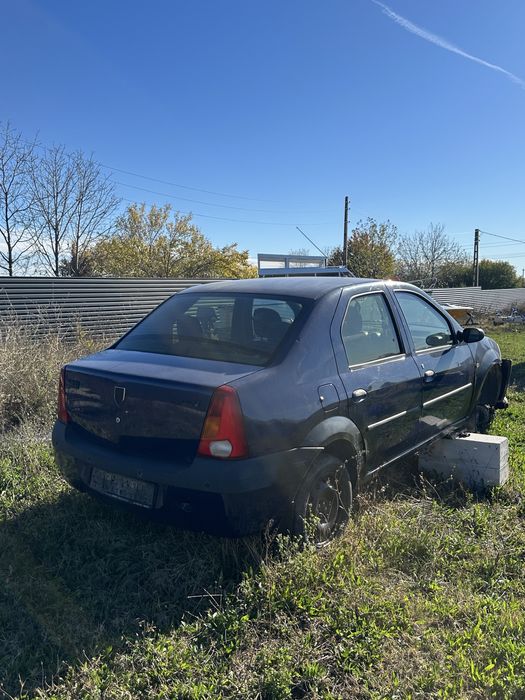Dezmembrez Dacia Logan 1