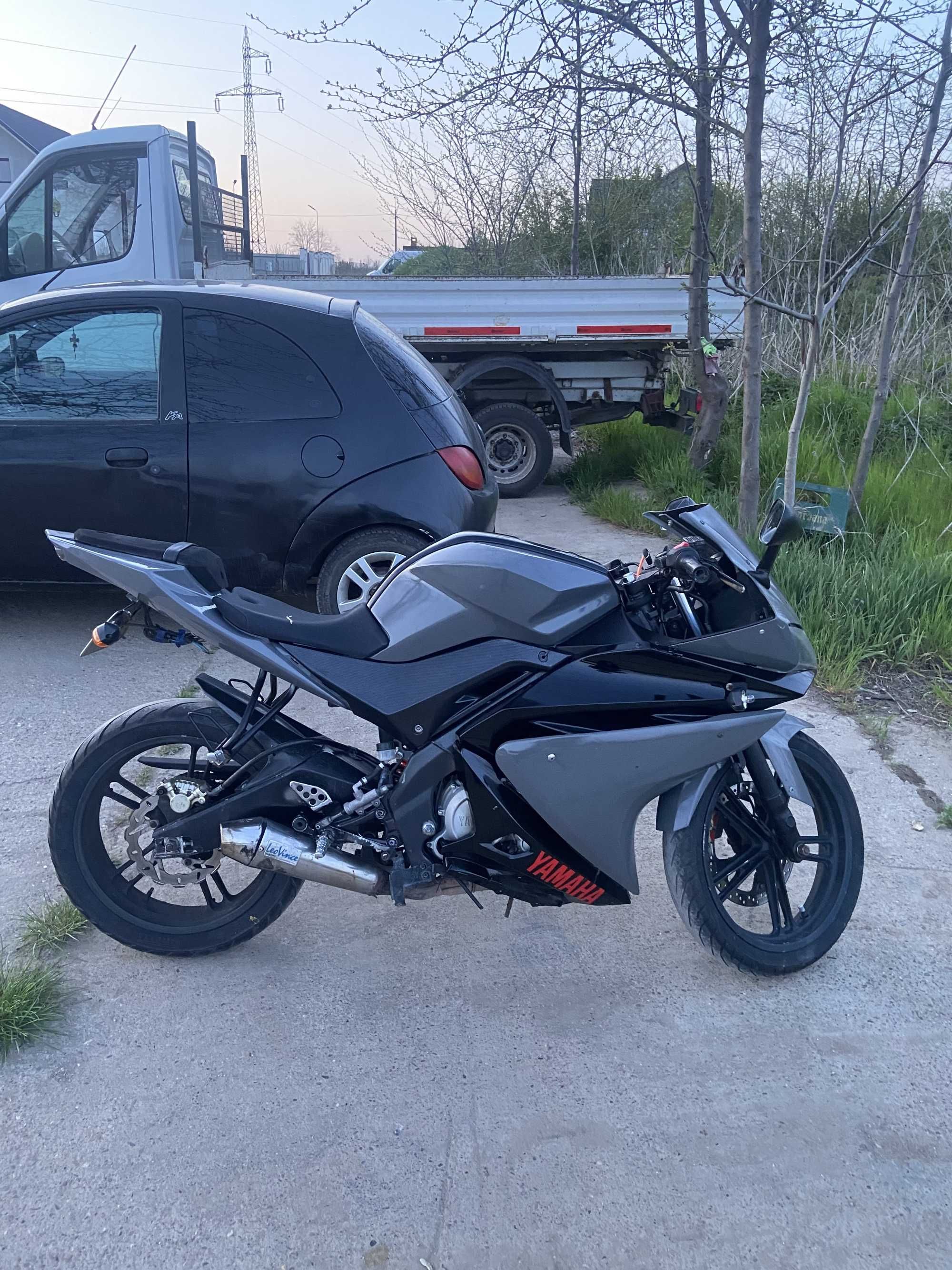 Yamaha YZF r125 2013