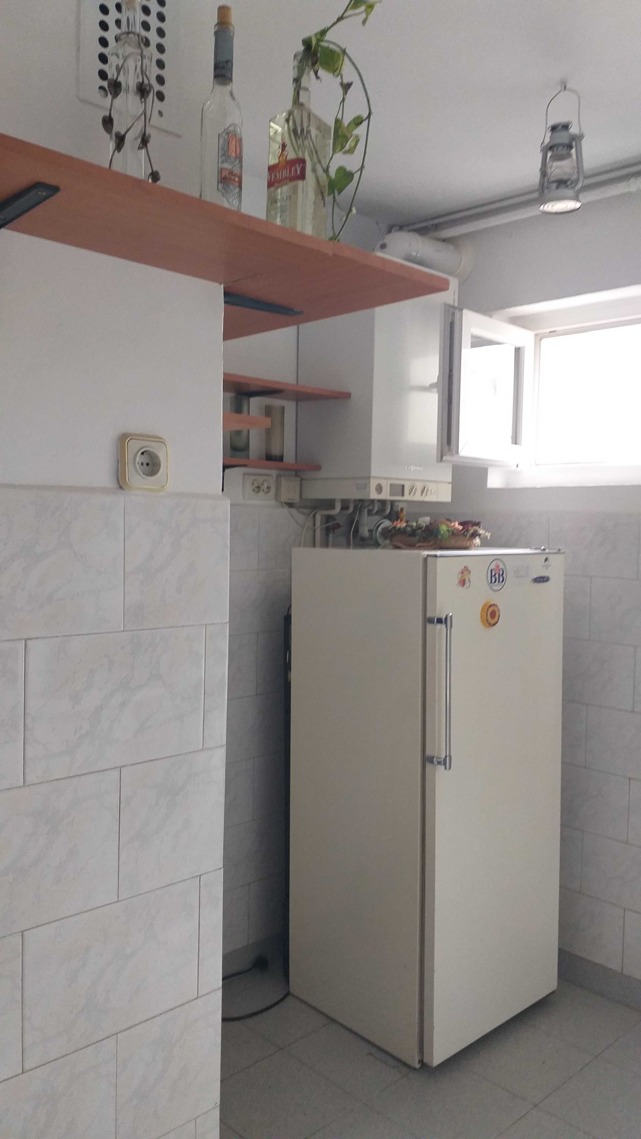 Vand ap. 2 camere + garaj sub bloc  zona centrala  Tg Mures