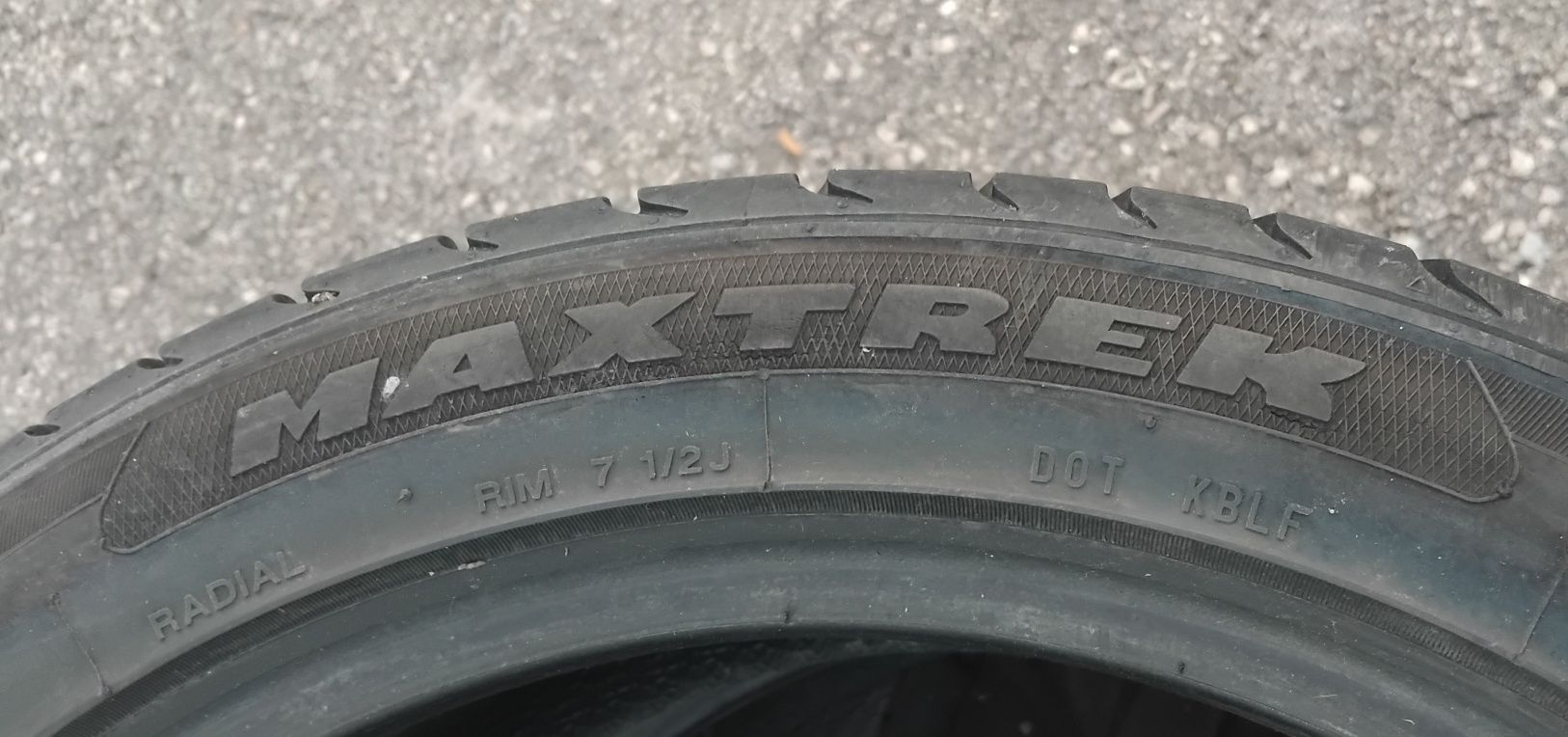 Гуми 225 45 17 Maxtrek Maximus 2 броя . Нов внос. Не са нови!