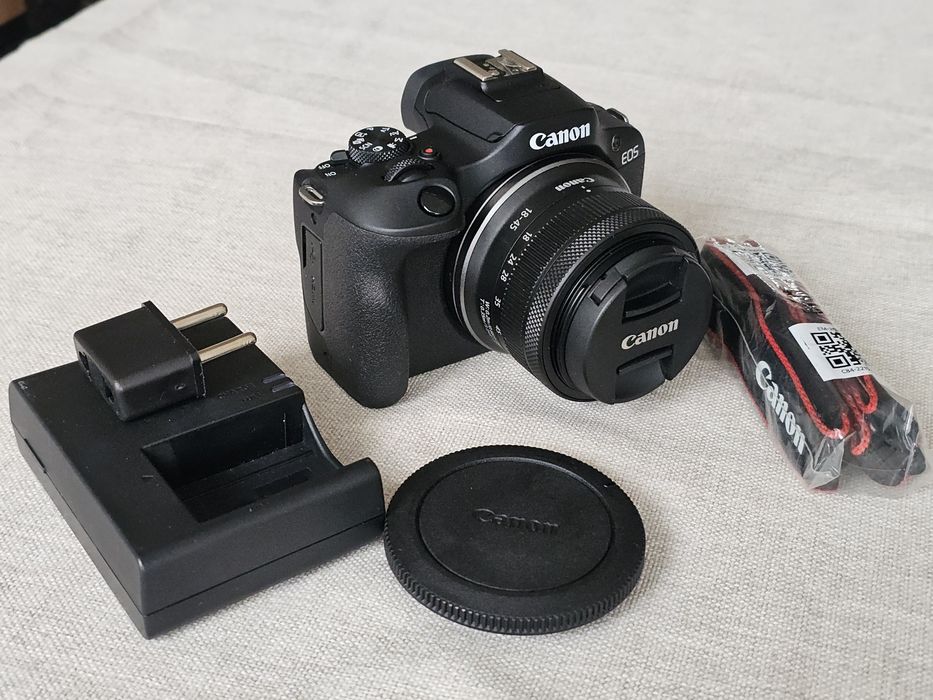 Продавам Canon EOS R100 + RF-S 18-45