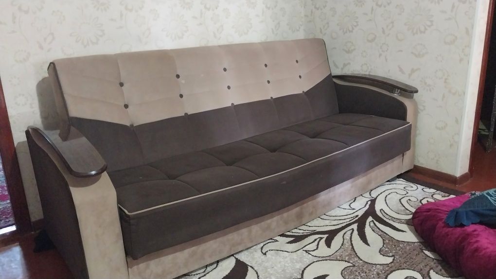Mebel sotiladi 2 tasi 1 da