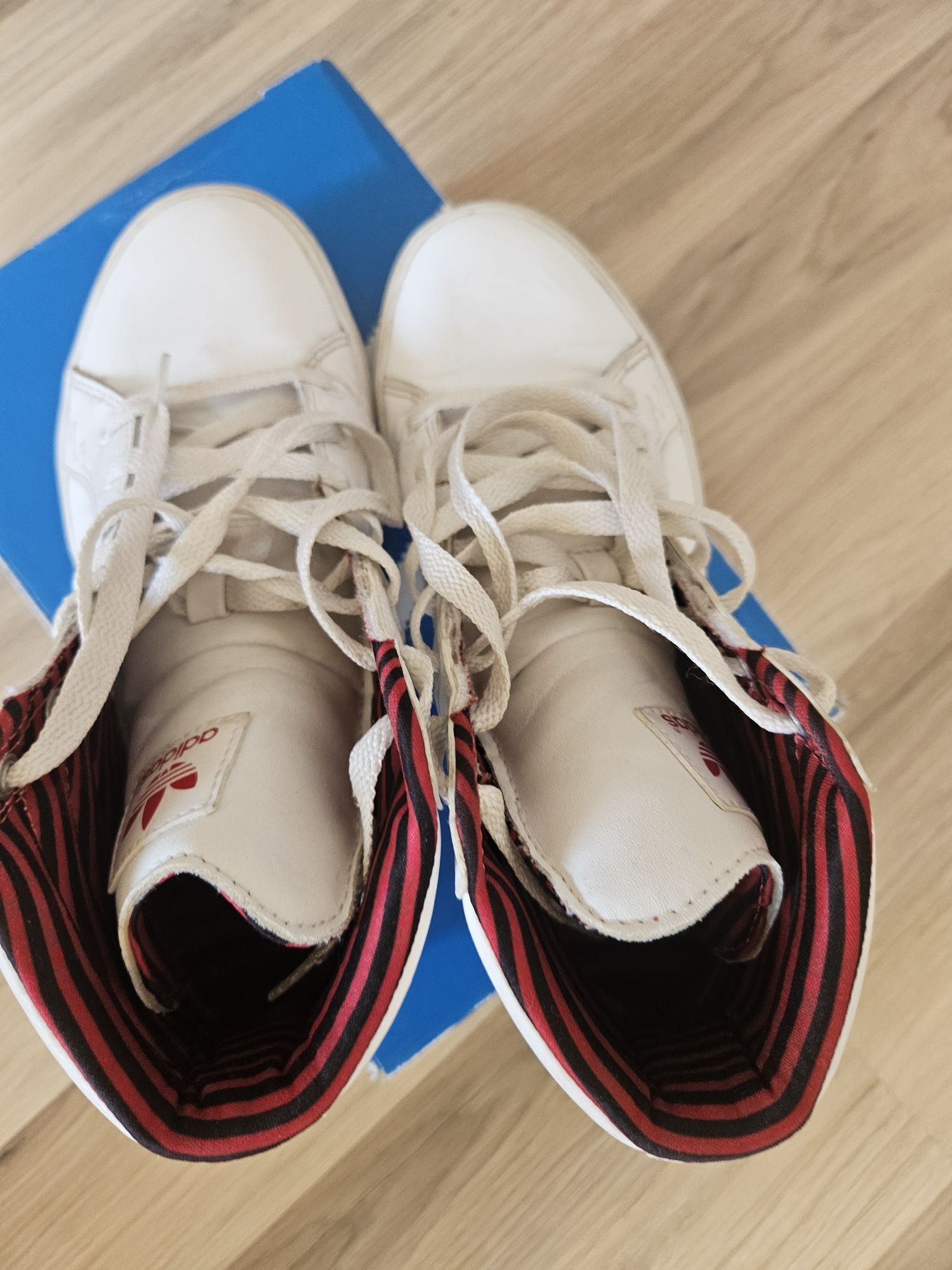 Маратонки adidas 36 2/3