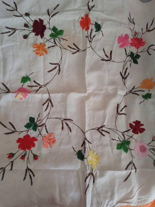 Покривка ръчна изработена 97,5*97,5 см