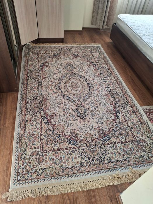 Спальный гарнитур (б/у)(Шкаф, кровать и т.д.)