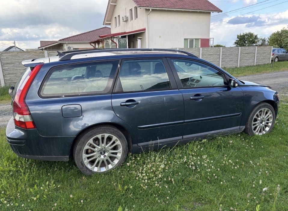 Vând Volvo V50 an 2005