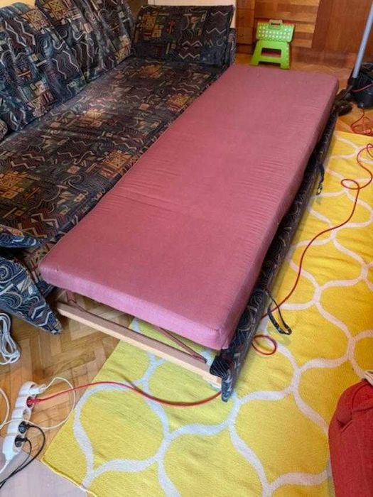 Canapea extensibila buna stare urgent