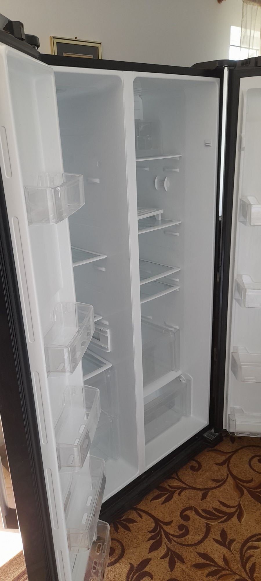 Gorenje , combina frigorifica cu uși verticale