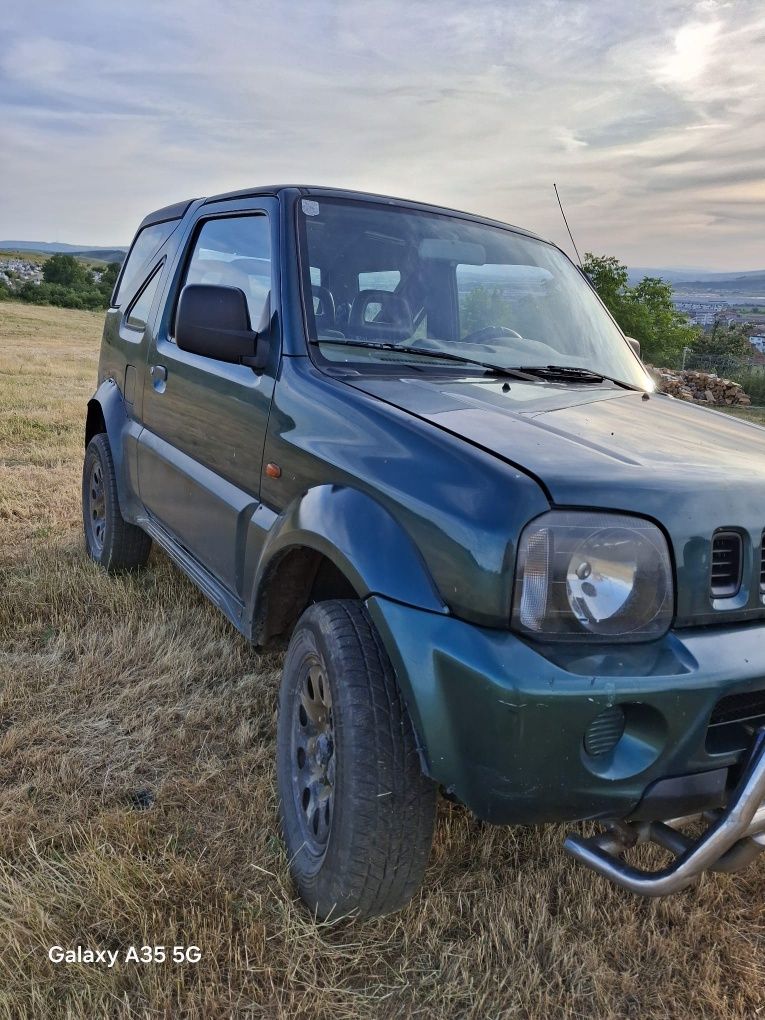 Vând suzuki jimny 1.3 pe curea