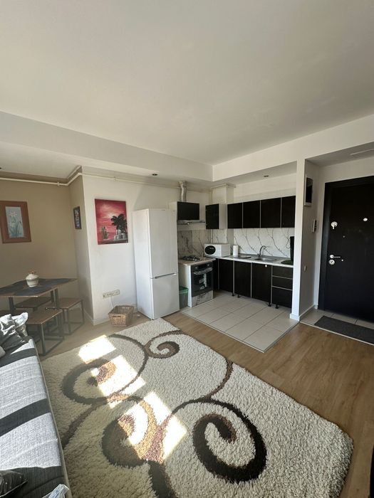 Închiriez apartament două camere Cosmopolis