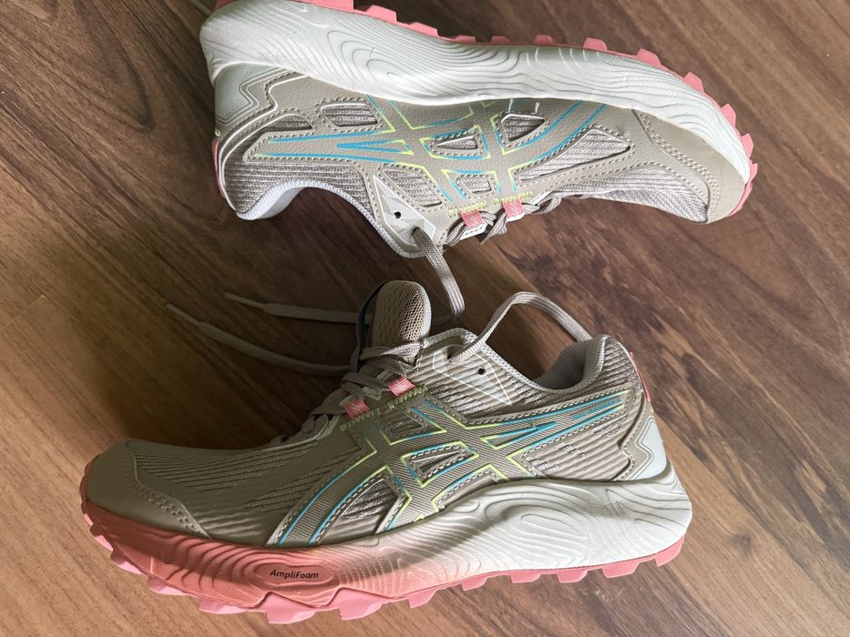 Asics Спортни обувки