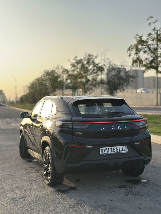 AIQAR EQ7 Qora 2024 Chery
