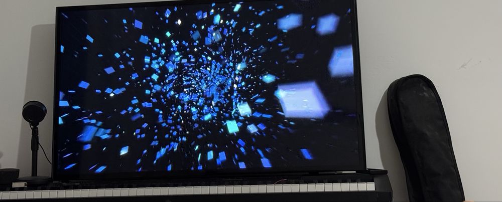 Продам телевизор samsung большой, современый, торг. Диагональ 109