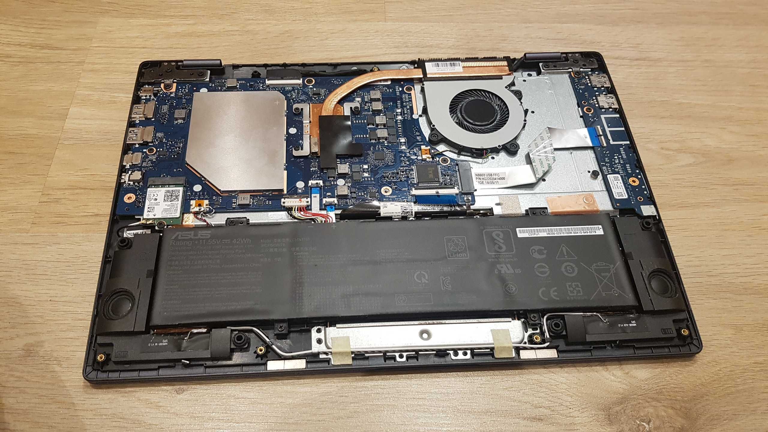 ASUS VivoBook Flip 14 TP412UA  defect incomplet