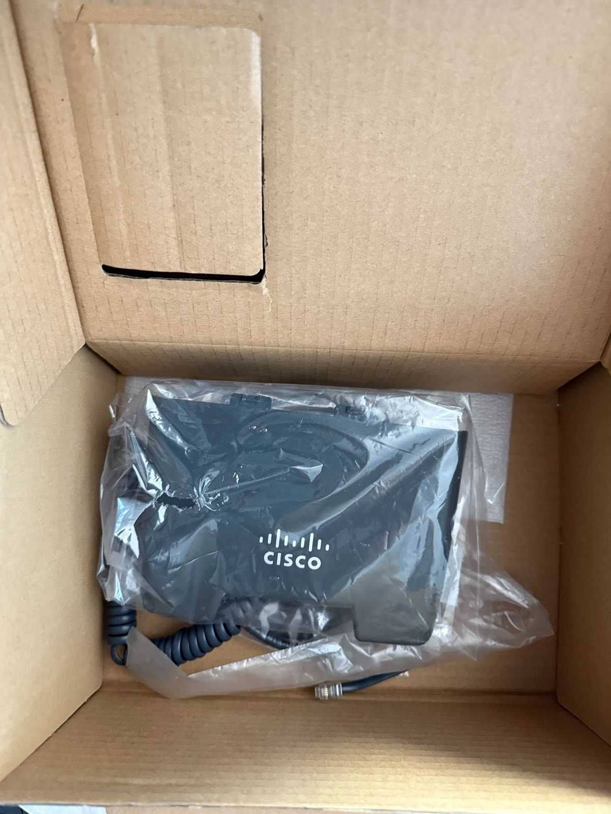 IP телефони Cisco IP Phone SPA 303