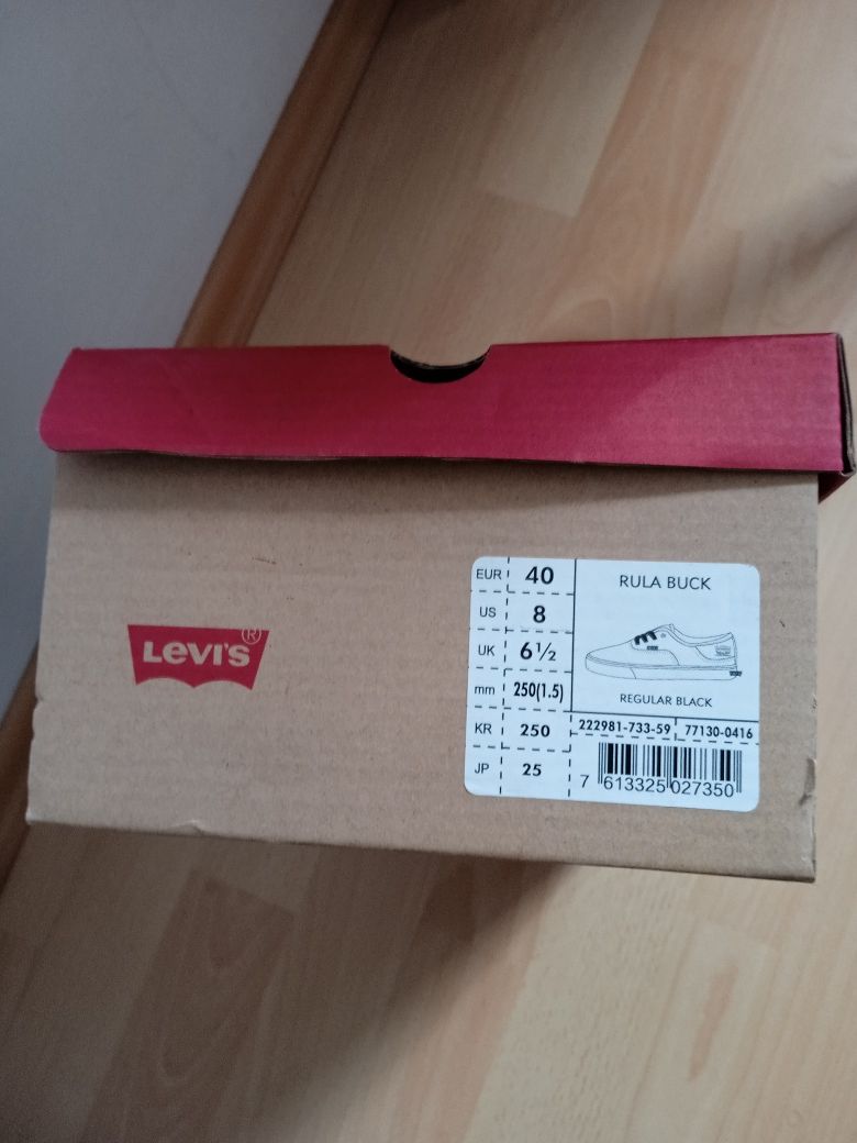 Дамски кецове Levi's