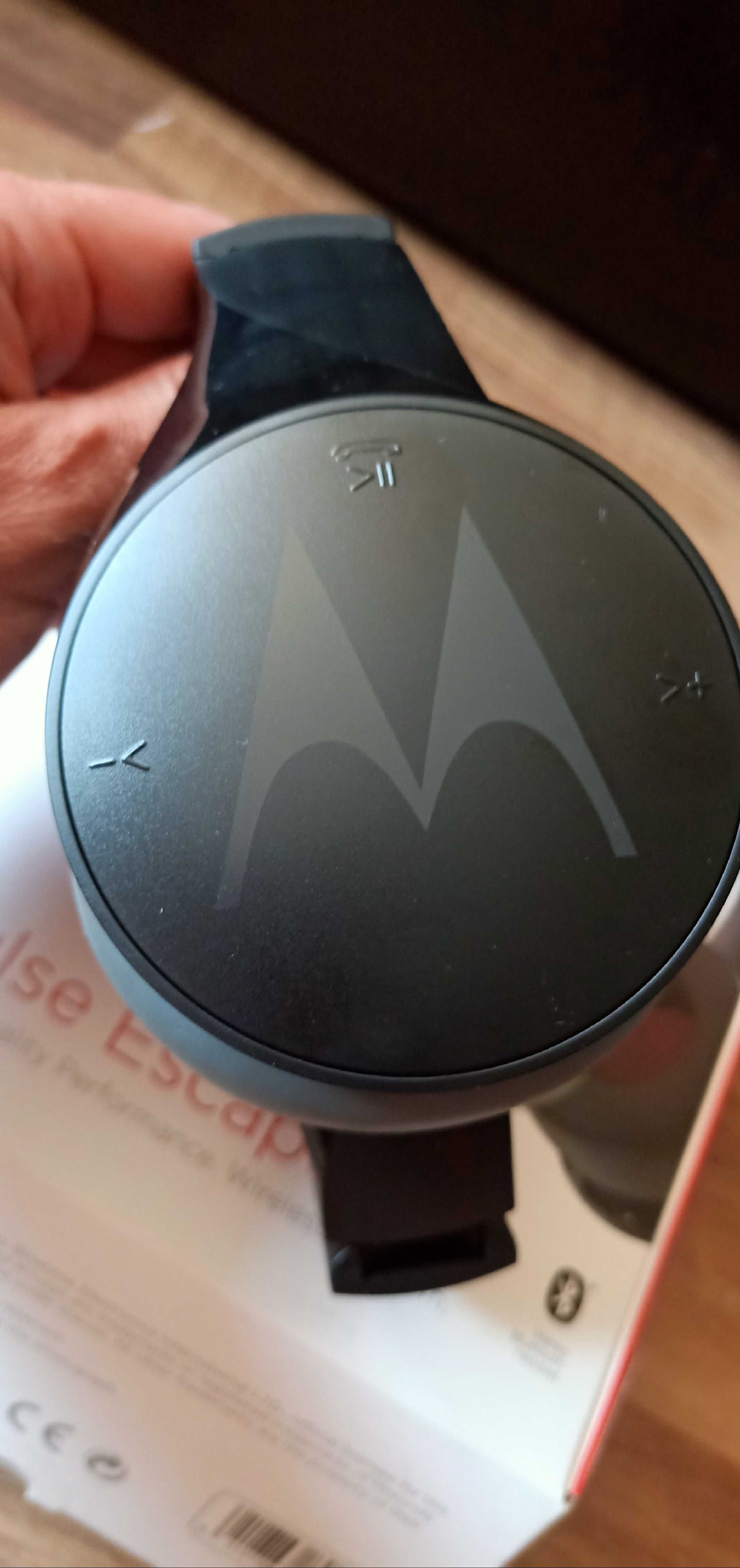 Bluetooth слушалки Motorola Pulse Escape, черни