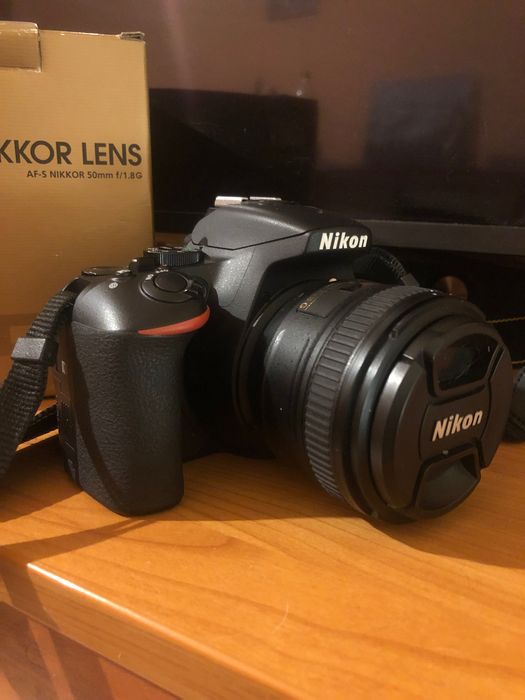 Nikon d5600 + два обектива